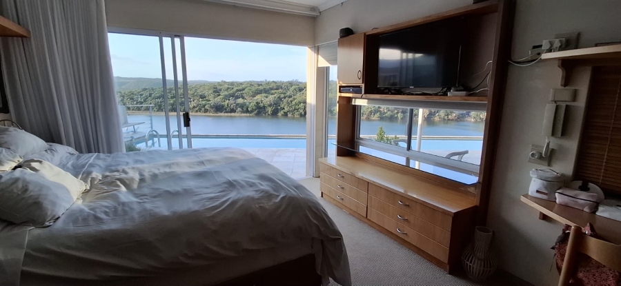 7 Bedroom Property for Sale in Bonza Bay Eastern Cape